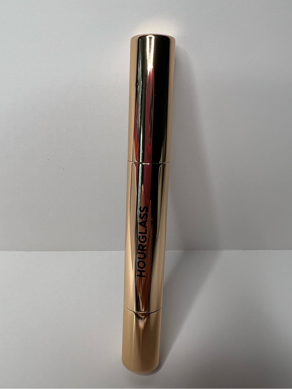Hourglass Phantom Volumizing Glossy Lip Balm